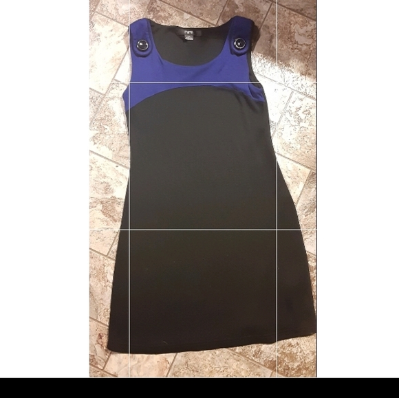 dresses - Picture 10 of 15